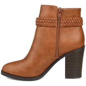 *FITS SIZE 10* Leather Ankle Booties